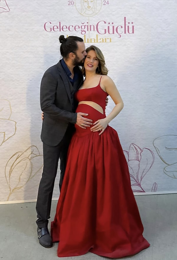 luna 1 yasinda unlu oyuncu burcu biricikin minik kopyasiyla paylasimi kalpleri eritti 0