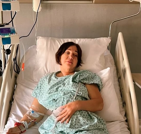 mayis ayinda anjiyo geciren nazan oncel apar topar acile kaldirildi 2 lM32yzaT