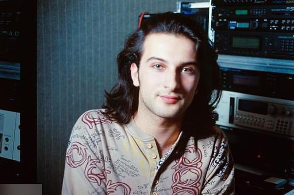 Megastar Tarkan'ın "Artık Çok Geç" Diye Veda Ettiren "Kış Güneşi" Şarkısının Hikayesini Anlatıyoruz! 2 megastar tarkanin artik cok gec diye veda ettiren kis gunesi sarkisinin hikayesini anlatiyoruz 1 PeYM2zNC