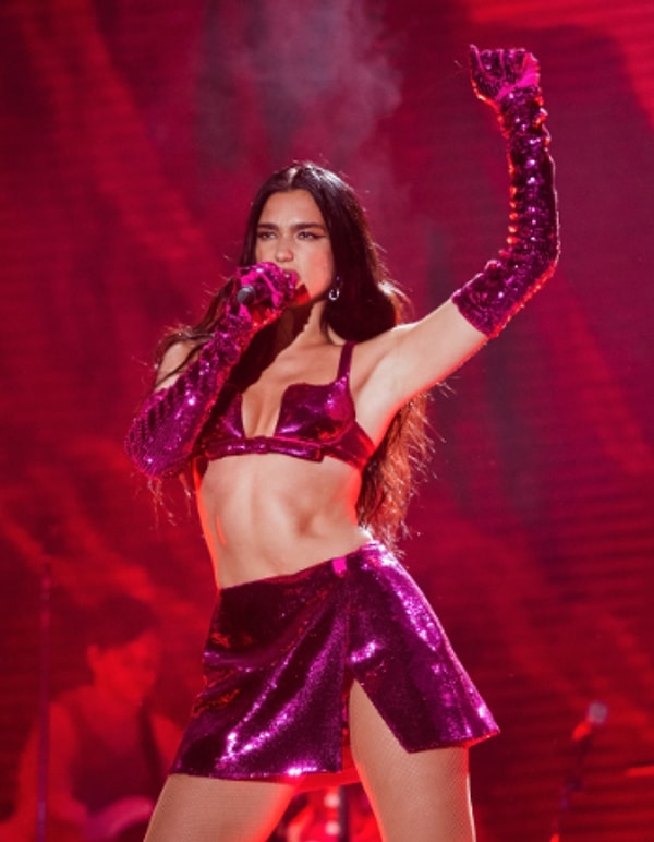 Menajeri Özel Olarak Ulaşmış: Ünlü Türk Şarkıcı Dua Lipa ile Aynı Sahneyi Paylaşacak! 1 menajeri ozel olarak ulasmis unlu turk sarkici dua lipa ile ayni sahneyi paylasacak 0 qycBC9Pr