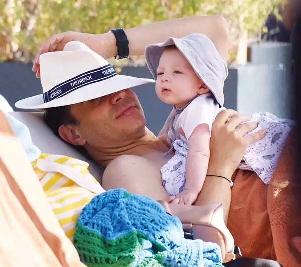 resmen biblo bebek cansel elcin ve zeynep tugce bayatin minik bebegi atlasin yuzu ilk KCD188Vf