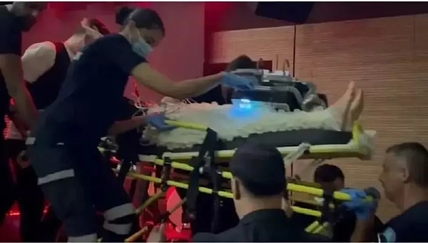 Sahnede Fenalaşmasının Ardından Apar Topar Hastaneye Kaldırılan Sevcan Orhan'dan İlk Paylaşım Geldi! 2 sahnede fenalasmasinin ardindan apar topar hastaneye kaldirilan sevcan orhandan ilk paylasim geldi 1 5FXA9SCM