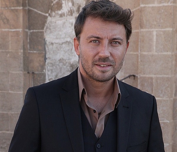 Tolga Güleç Kimdir? Tolga Güleç Hangi Dizi ve Filmlerde Oynadı? 5 tolga gulec kimdir tolga gulec hangi dizi ve filmlerde oynadi 4 rkmUNkkR