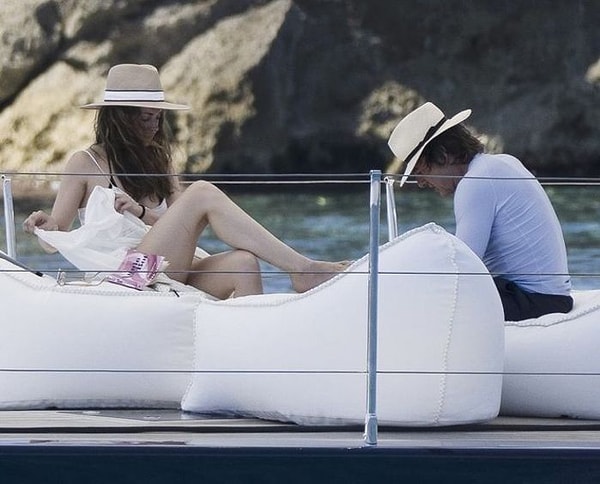 Tom Cruise’un Sevgilisi Ana de Armas, Nicole Kidman’la Alay Eden Paylaşıma Beğeni Atınca Bedelini Ağır Ödedi 2 tom cruiseun sevgilisi ana de armas nicole kidmanla alay eden paylasima begeni atinca bedelini mOIzwN8b