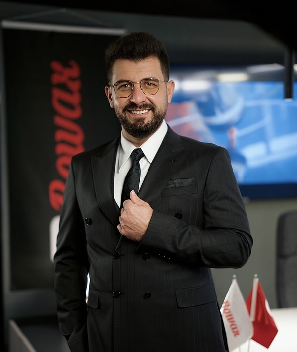 Yerin Dibine Soktu: Özge Ulusoy Tarafından Dolandırıldığını İddia Eden Lokman İn Susturulmaya Çalışıldı! 2 yerin dibine soktu ozge ulusoy tarafindan dolandirildigini iddia eden lokman in susturulmaya calisildi 1 L1Lwj84t