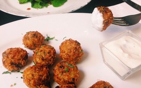 Yolculuğu Lezzetli ve Hafif Geçirmek İçin Tatile Giderken Yanına Alman Gereken Sağlıklı Atıştırmalıklar 1 yolculugu lezzetli ve hafif gecirmek icin tatile giderken yanina alman gereken saglikli atistirmaliklar 0 QHUwPAC3
