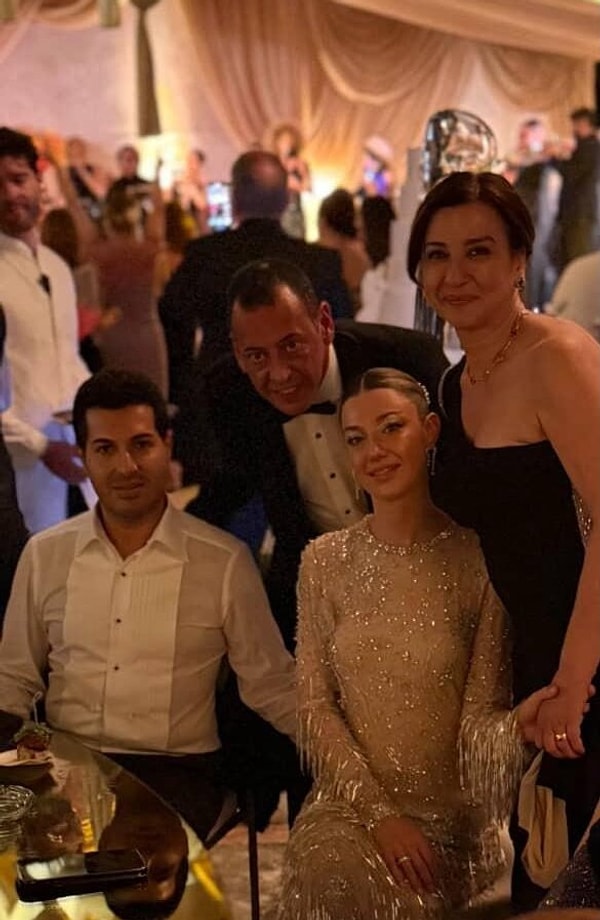 dilara altintopla miamide evlenen reza zarrabin dugunu icin harcadigi miktar dudak ucuklatti 0 ORQMYQu1