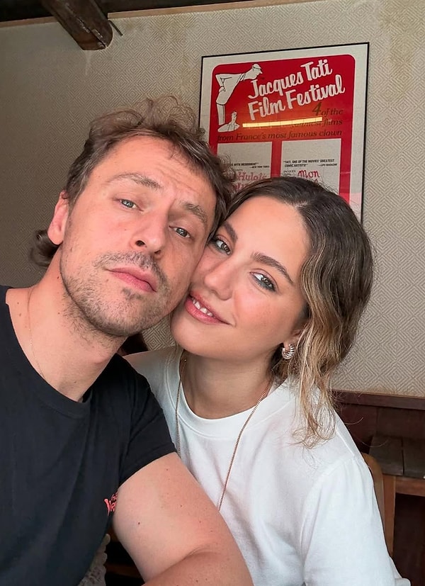 metin akdulgerin influencer sevgilisi cansu akinin yaptigi tatil paylasimina tepkiler cig gibi buyudu 1 7iwmv54O