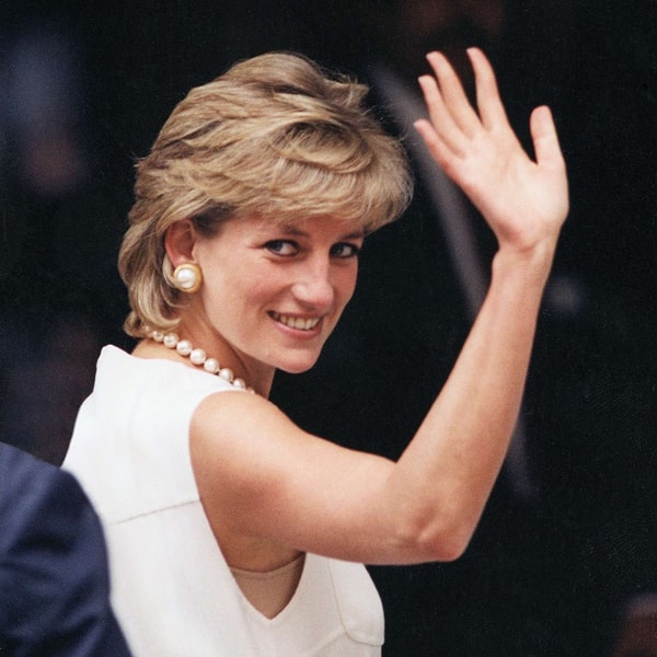 Prenses Diana'yı Kaybedeli 28 Yıl Oldu: Paris’teki O Gece, Son Sözleri ve Gizemli Vasiyetin Şok Detayları! 5 prenses dianayi kaybedeli 28 yil oldu paristeki o gece son sozleri ve gizemli vasiyetin ZLBGWIEB