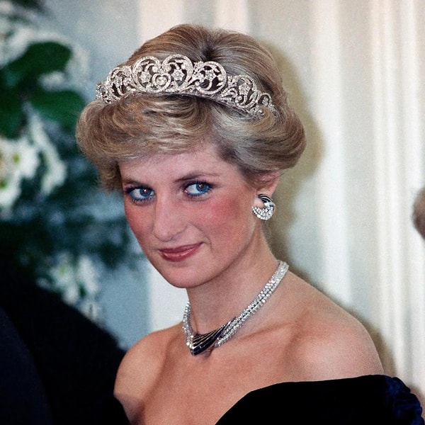 Prenses Diana'yı Kaybedeli 28 Yıl Oldu: Paris’teki O Gece, Son Sözleri ve Gizemli Vasiyetin Şok Detayları! 1 prenses dianayi kaybedeli 28 yil oldu paristeki o gece son sozleri ve gizemli vasiyetin dyMv31Dw