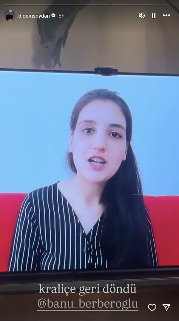 silinmeden yetisin 19 agustosta unlulerin paylastigi kacarsa yazik olur temali instagram hikayeleri 11 TUII4XQL