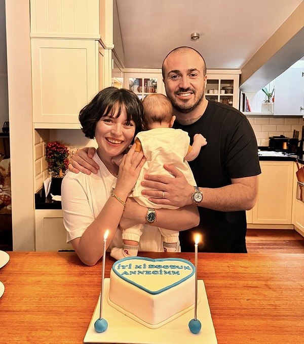 Bu Nasıl Ayrılık Biz Anlamadık? Ezgi Mola, Yeni Boşandığı Eşi Mustafa Aksakallı'yla Düğüne Gitti! 1 bu nasil ayrilik biz anlamadik ezgi mola yeni bosandigi esi mustafa aksakalliyla dugune gitti 5SPrsulg