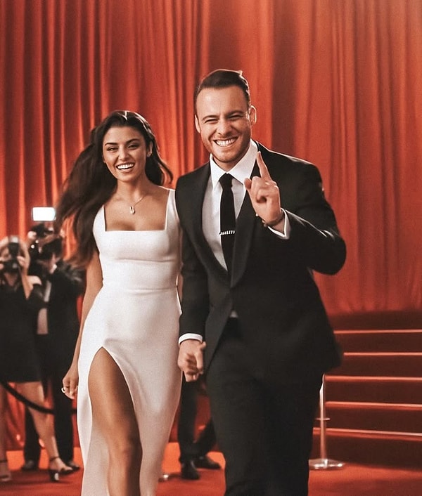 Eski Aşıklar Kerem Bürsin ve Hande Erçel, Yıllar Sonra İlk Kez Nilperi Şahinkaya'nın Acı Gününde Karşılaştı! 2 eski asiklar kerem bursin ve hande ercel yillar sonra ilk kez nilperi sahinkayanin aci jejFAUtf
