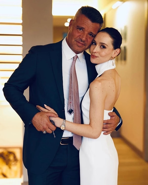 fenerbahcenin yeni baskani sadettin saranin sir gibi sakladigi ikinci kizini mercek altina aliyoruz 0 Z4d46qIw