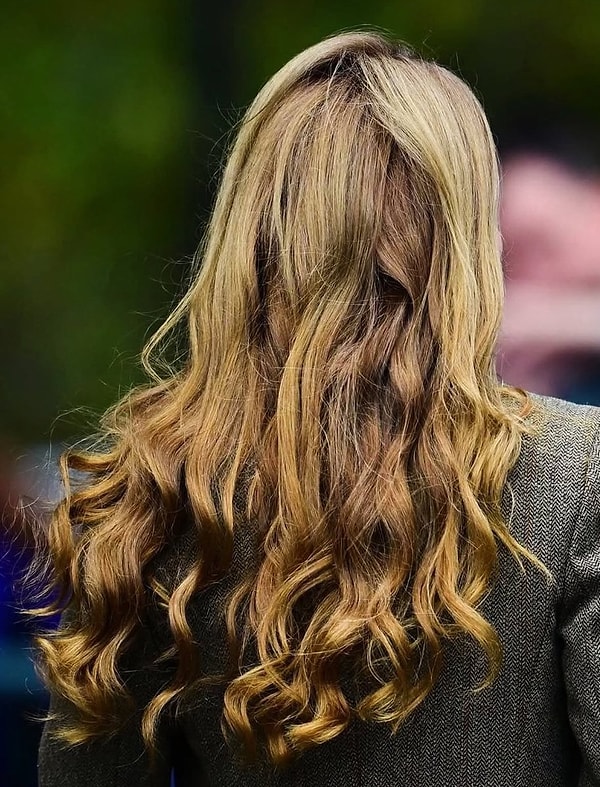 Kanser Teşhisi Konulmasının Ardından Ortadan Kaybolan Kate Middleton'ın Yeni Saçları Peruk İddialarını Doğurdu 3 kanser teshisi konulmasinin ardindan ortadan kaybolan kate middletonin yeni saclari peruk iddialarini dogurdu 2 7I1j8qUI