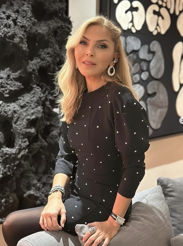 Meğer Yakın Arkadaşlarmış: Nebahat Çehre, "Kaynana" Arzu Sabancı'nın Doğum Gününden Bildirdi! 1 meger yakin arkadaslarmis nebahat cehre kaynana arzu sabancinin dogum gununden bildirdi 0 Mwb4mnSq