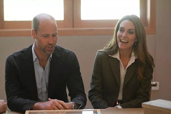 Prens ve Prenses 7 Hafta Sonra İlk Kez Görüntülendi: Kate Middleton Görevine Yeni Sarı Saçlarıyla Döndü! 4 prens ve prenses 7 hafta sonra ilk kez goruntulendi kate middleton gorevine yeni sari 7FWubeDD