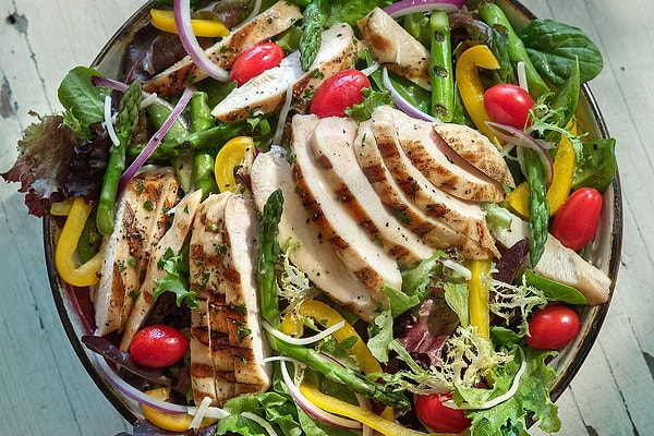 salata sandigin kadar sikici degil bayila bayila yenecek 10 fit salata tarifi 5 Vm5WQif2