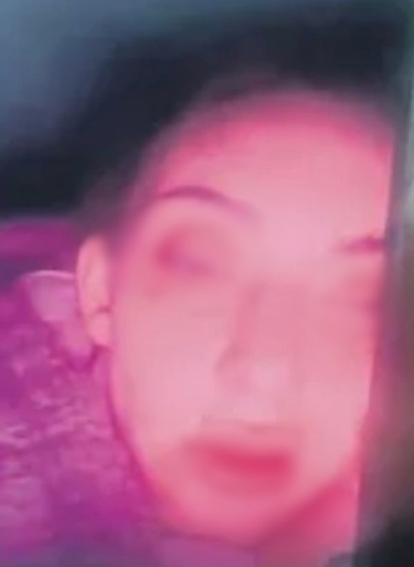 gullunun kizi tugyanin annesi tarafindan darp edildigini iddia ettigi goruntuler gundem oldu 1 ACG2bqGO