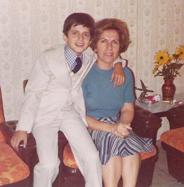 teomandan annesi ve 2 yasinda kaybettigi babasiyla ilgili can yakan itiraflar 2 7kh837p3