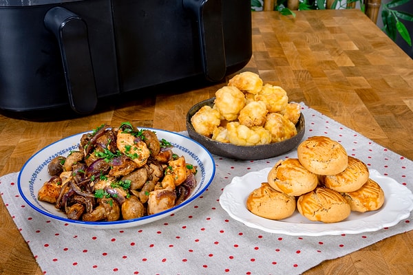 Airfryer'da Popcorn Karnabahar, Mantarlı Soğanlı Tavuk Sote ve Kuru Üzümlü Kurabiye Nasıl Yapılır? 1 airfryerda popcorn karnabahar mantarli soganli tavuk sote ve kuru uzumlu kurabiye nasil yapilir 0 5qzeFz7U