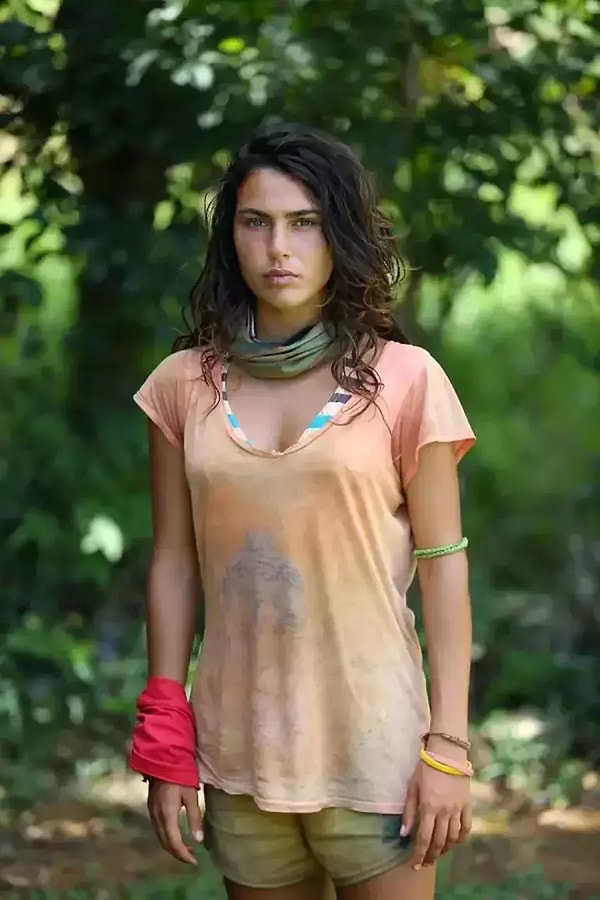 eski survivor yarismacisi serenay aktas yasadigi depresyon surecini ilk kez anlatti 0