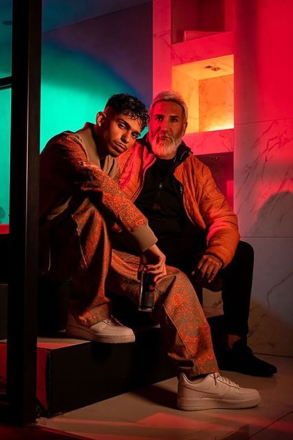 Hülya Avşar, Ünlü Şarkıcının Oğlunu Yerlere Göklere Sığdıramadı! 2 hulya avsar unlu sarkicinin oglunu yerlere goklere sigdiramadi 1 4FgjIw4W