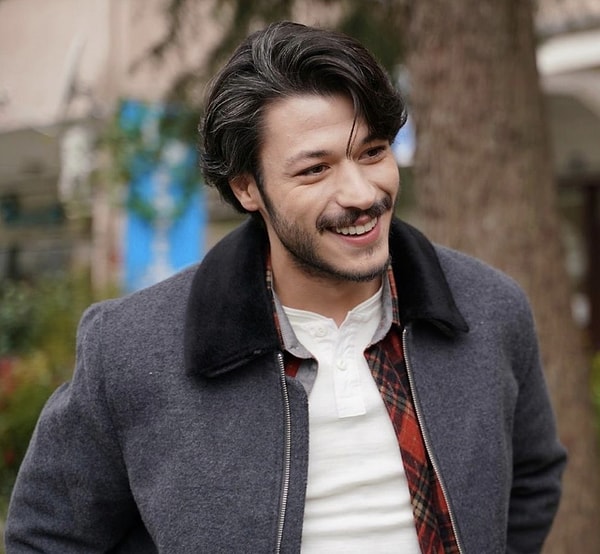 kubilay akanin kabarik ask defterini masaya yatiriyoruz 0 haFCkNaT